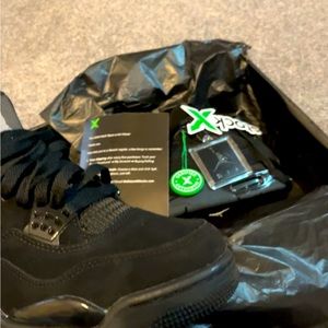 Jordan 4 "black cat"